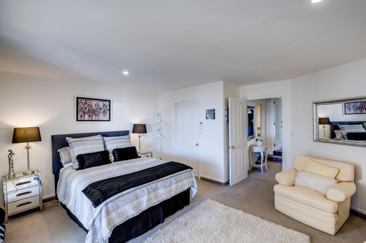 Maison Blue - Chic Garden Apartment Napier Exterior photo